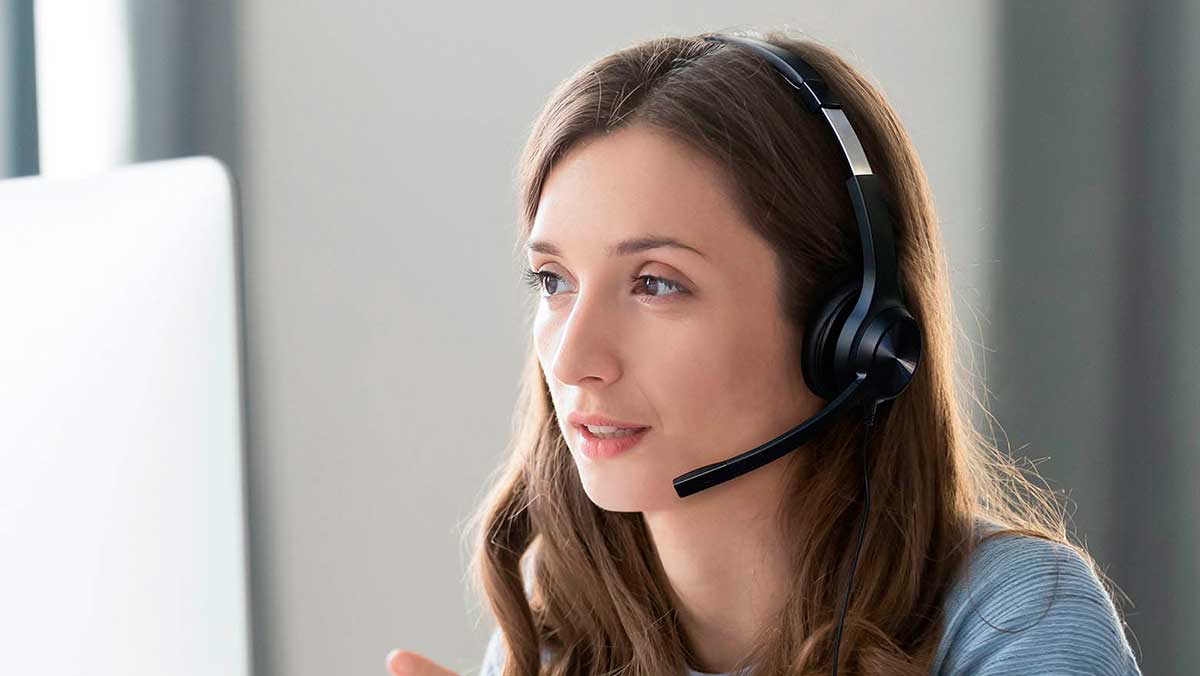 Creative presenta sus nuevos auriculares Creative Chat USB